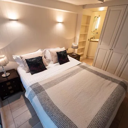 Bucolique Apartment Paris